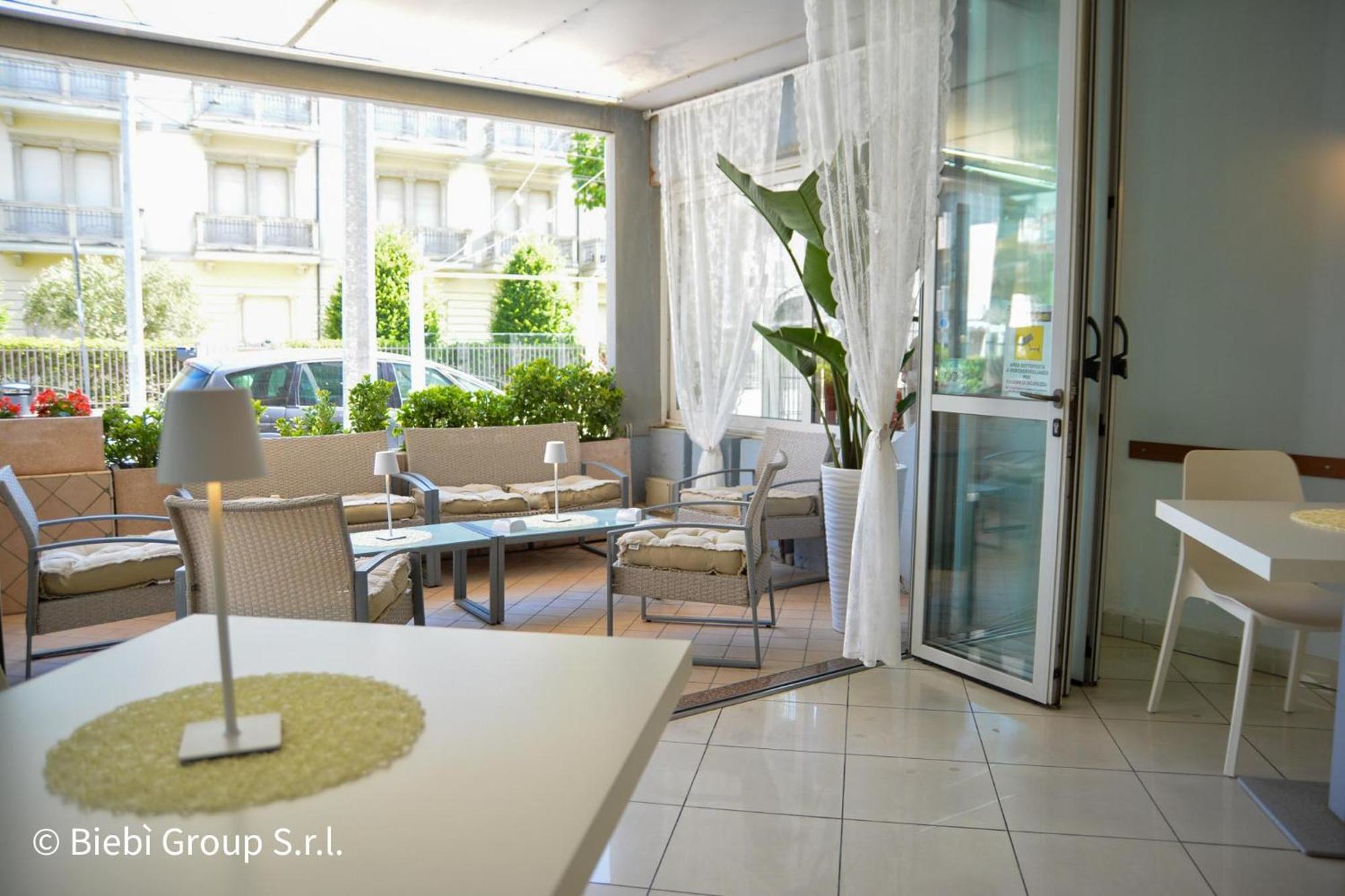 Hotel Giorg - Waterpark Included Rimini Exterior foto