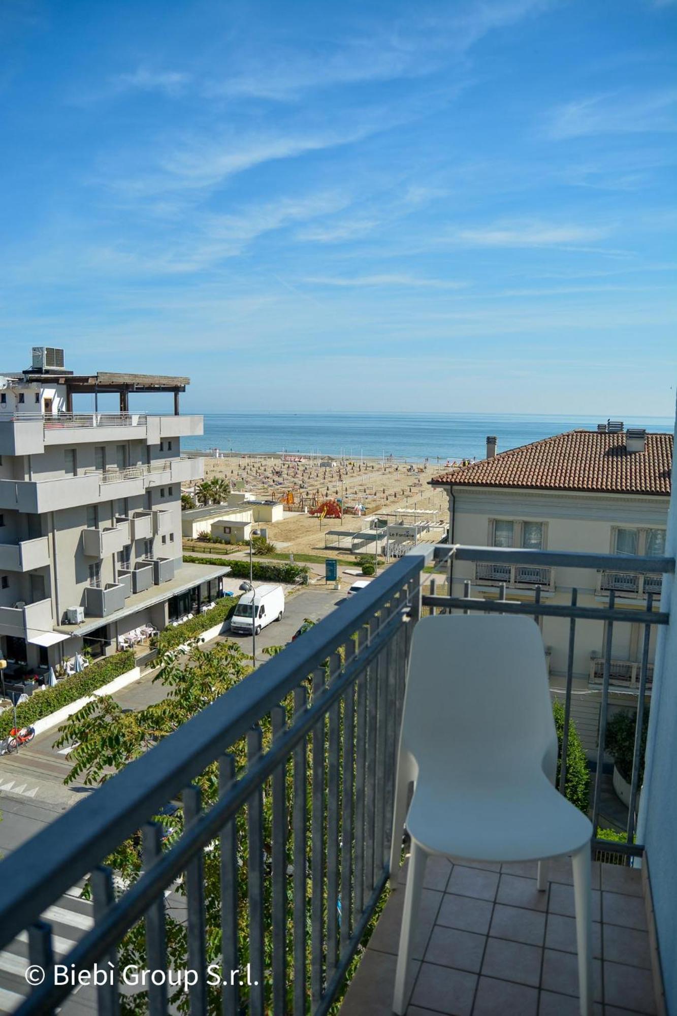 Hotel Giorg - Waterpark Included Rimini Exterior foto