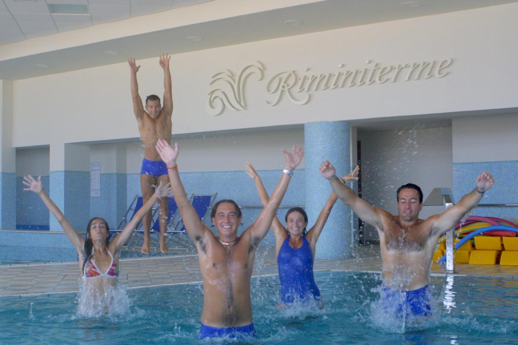 Hotel Giorg - Waterpark Included Rimini Exterior foto